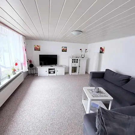 Mit Wasserblick Auf Der Insel Usedom *